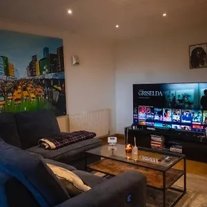 1-bed Flat In Ocean Village Southampton